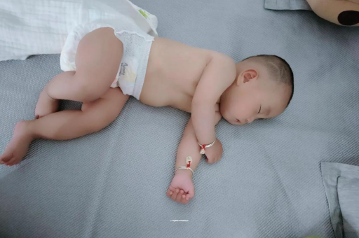 磁县宝宝呼吸道感染发烧